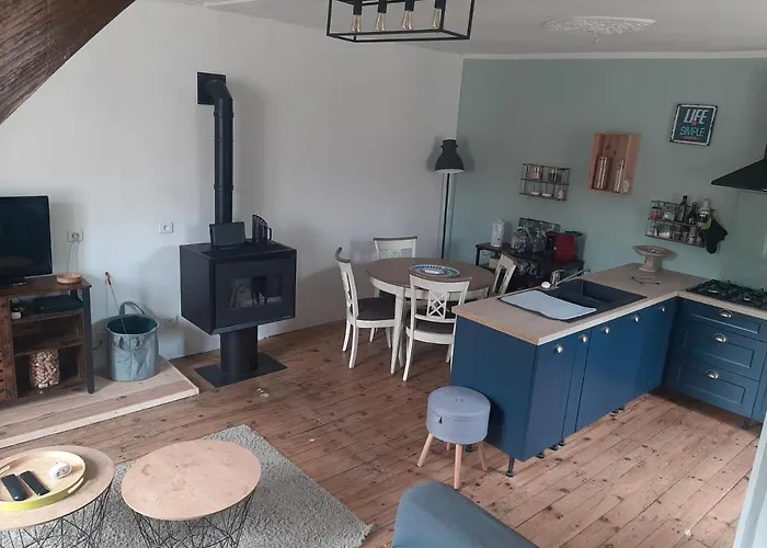 La Maison A La Porte Bleue